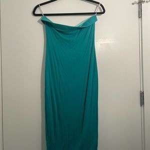 Two 2x strapless dresses teal and purple